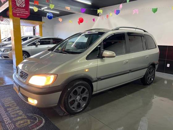 CHEVROLET ZAFIRA 2.0 MPFI CD 8V GASOLINA 4P MANUAL